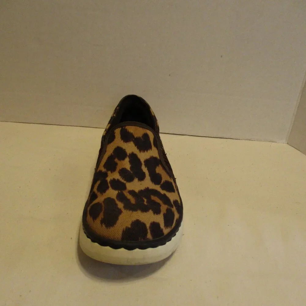 Ariat Shoes Woman Size 6.5 Brown White Black Animal Print Vacation Travel Shoes